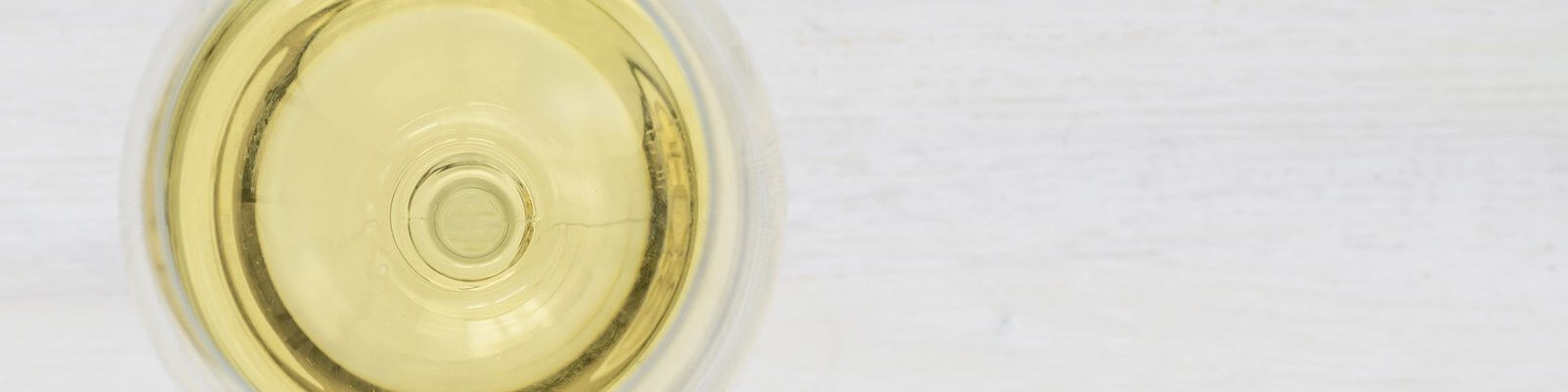 Nuestra colección de Vinos Blancos - Encuéntrelo en Onshore Cellars su proveedor de vinos para yates