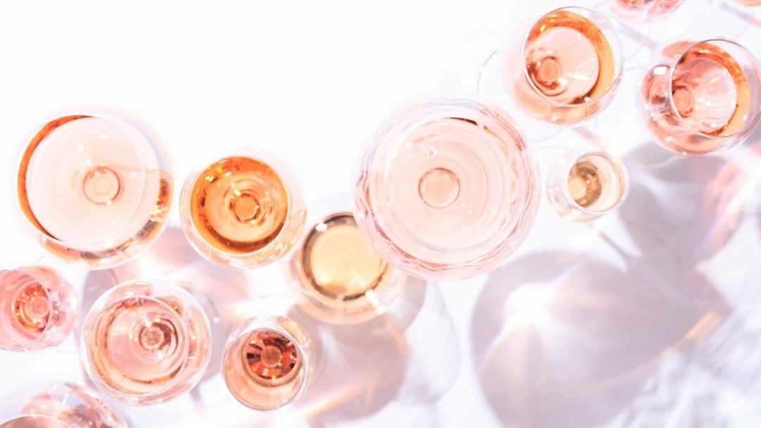 Conviene acquistare un vino rosato dal colore chiaro? Svelare le differenze - Cantine Onshore