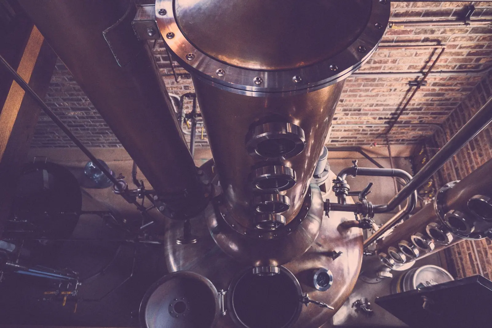 Distillery copper still (illustrative picture, not the producer)