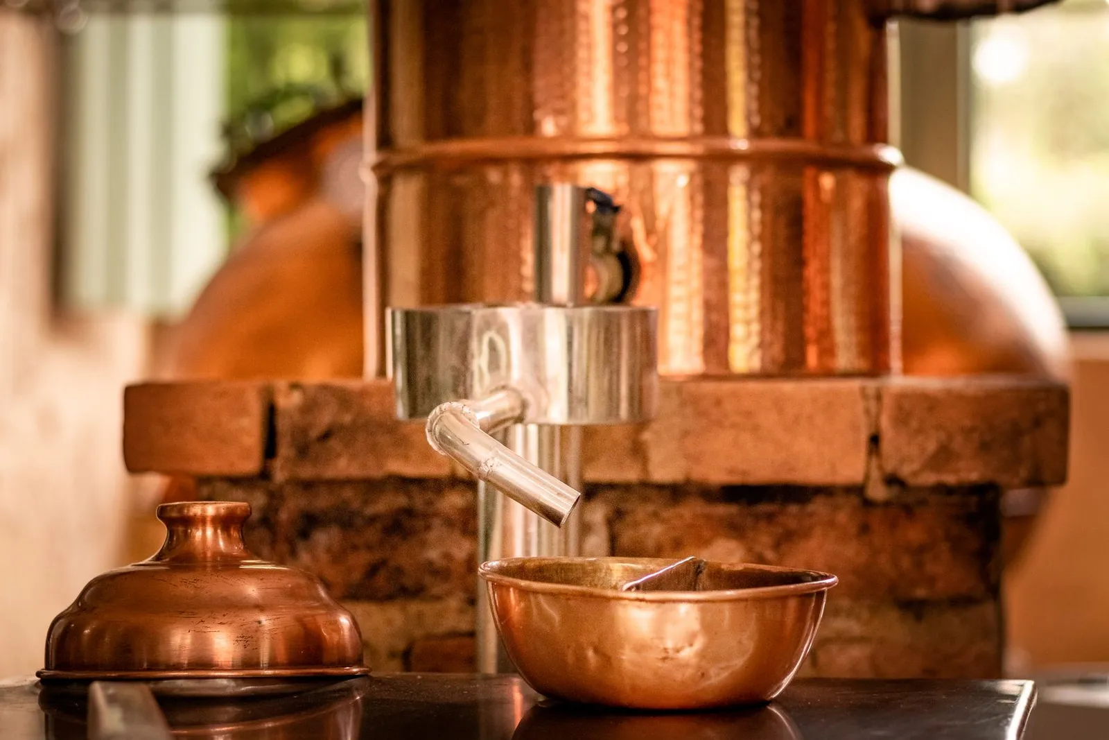 Distillery copper still (illustrative picture, not the producer)