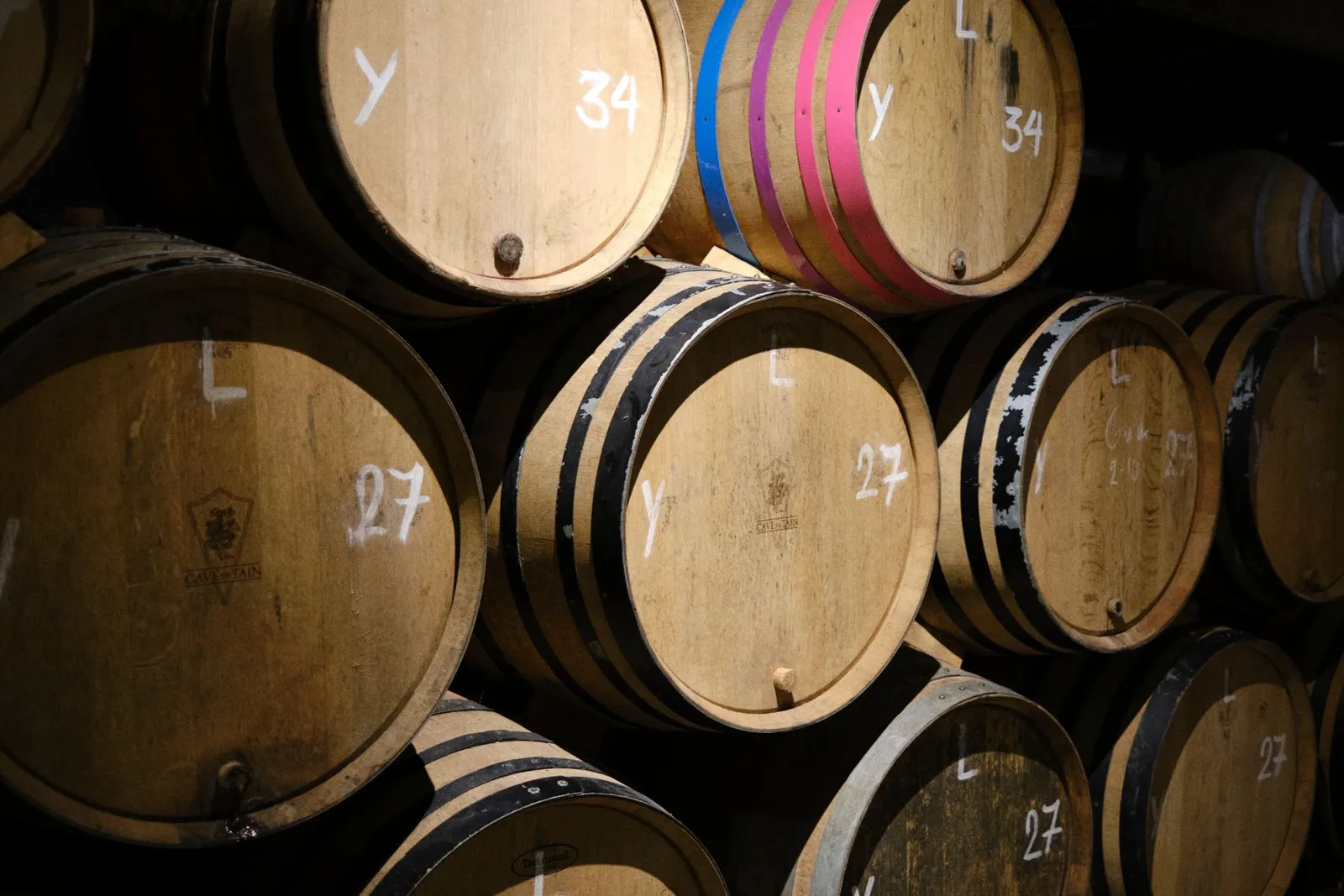 Oak barrel cellar (illustrative picture, not the producer)